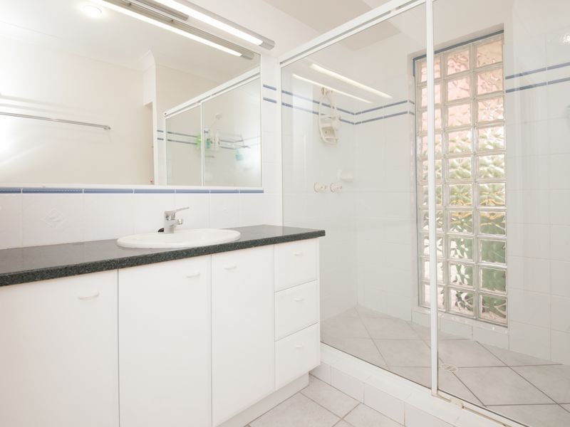 8 Midden Place, Pelican Waters QLD 4551