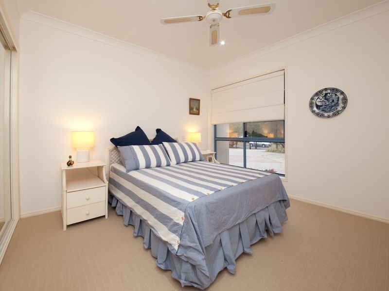 8 Midden Place, Pelican Waters QLD 4551