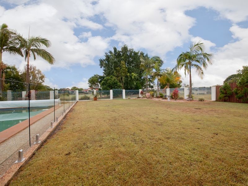 8 Midden Place, Pelican Waters QLD 4551