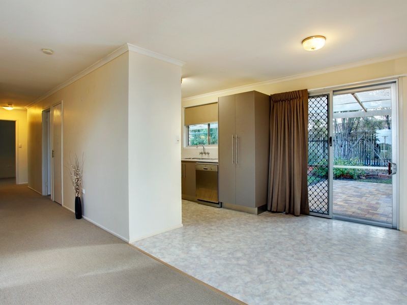 68 Coonowrin Street, Battery Hill QLD 4551