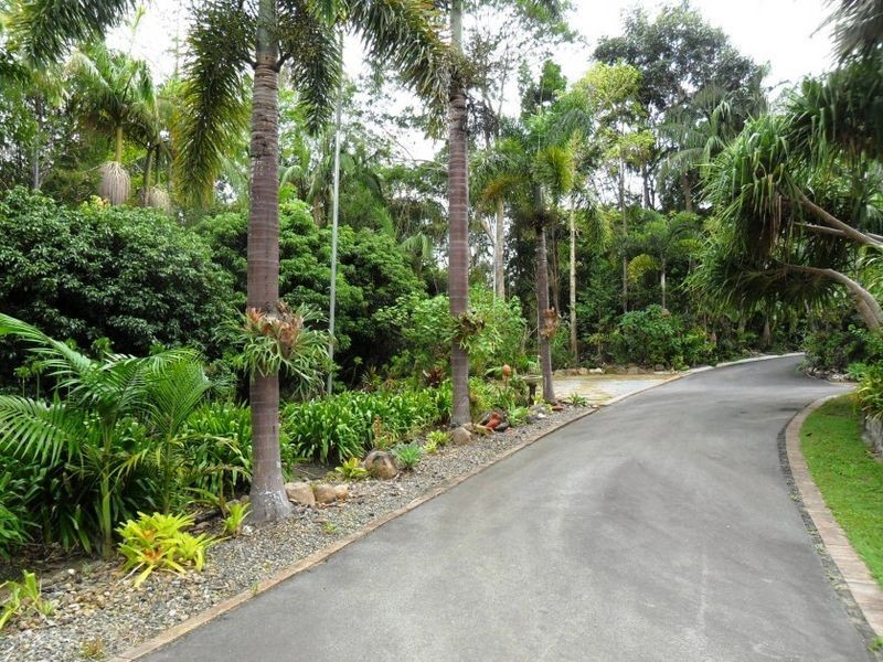 64 Thompson Rd, Beerwah QLD 4519