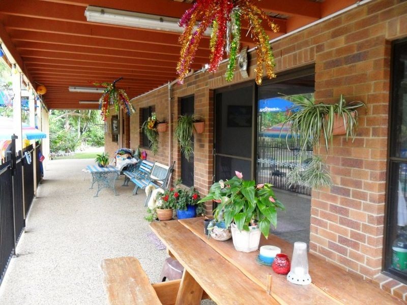 64 Thompson Rd, Beerwah QLD 4519