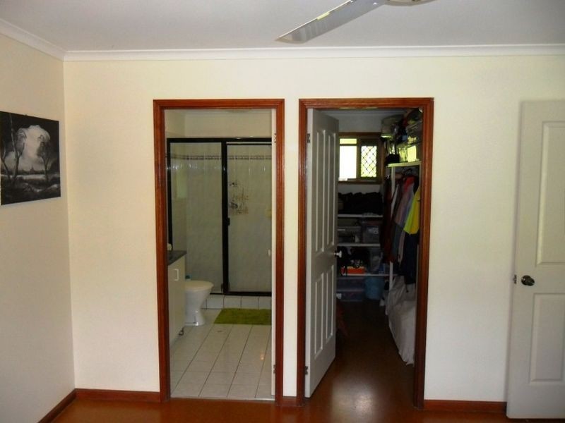 64 Thompson Rd, Beerwah QLD 4519