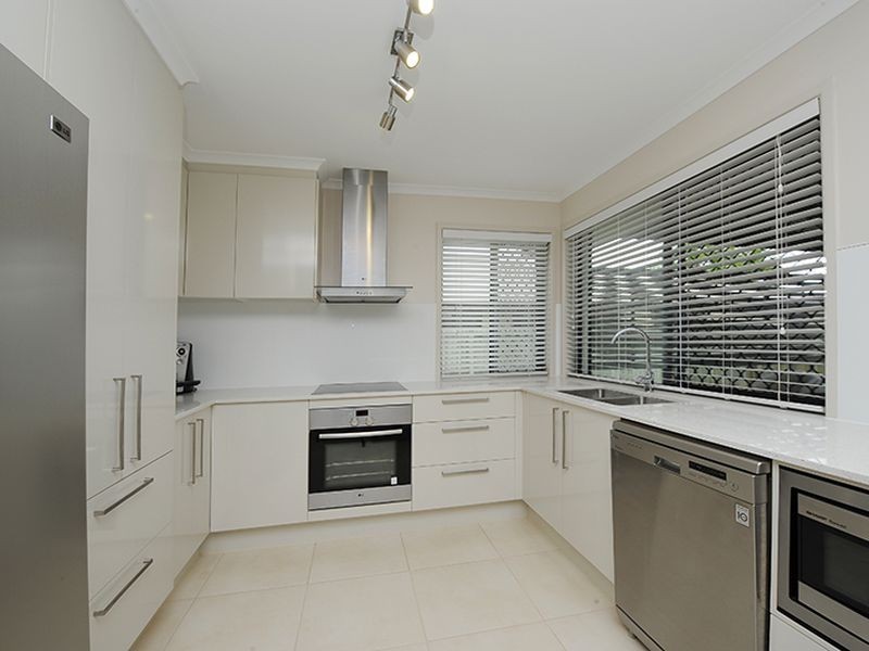 43 Mimosa Crescent, Currimundi QLD 4551