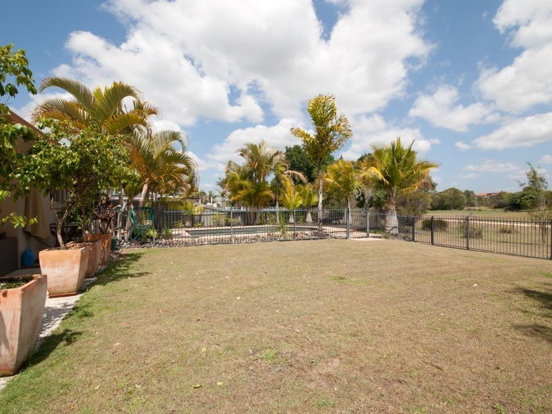 11 Midden Place, Pelican Waters QLD 4551