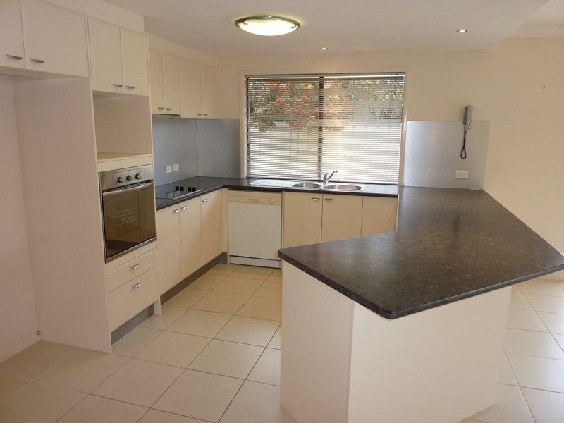 18 Cayman Place, Kawana Island QLD 4575