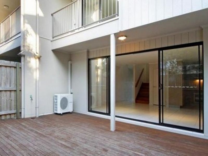 1-4/24 Simpson Street, Beerwah QLD 4519