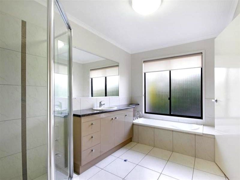 1-4/24 Simpson Street, Beerwah QLD 4519