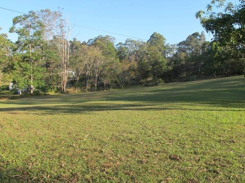 8 Andersen Road, Mooloolah Valley QLD 4553