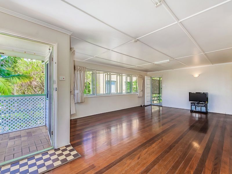 33 Lower Gay Terrace, Caloundra QLD 4551