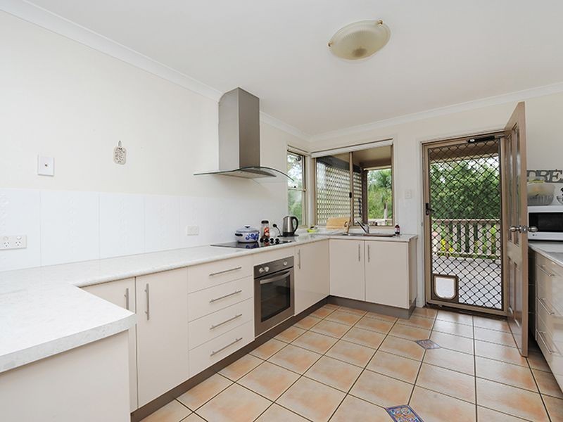 22 Dorson Drive, Mooloolah Valley QLD 4553