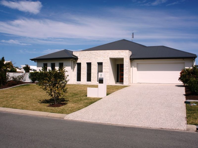 1 Flitcroft Place, Pelican Waters QLD 4551