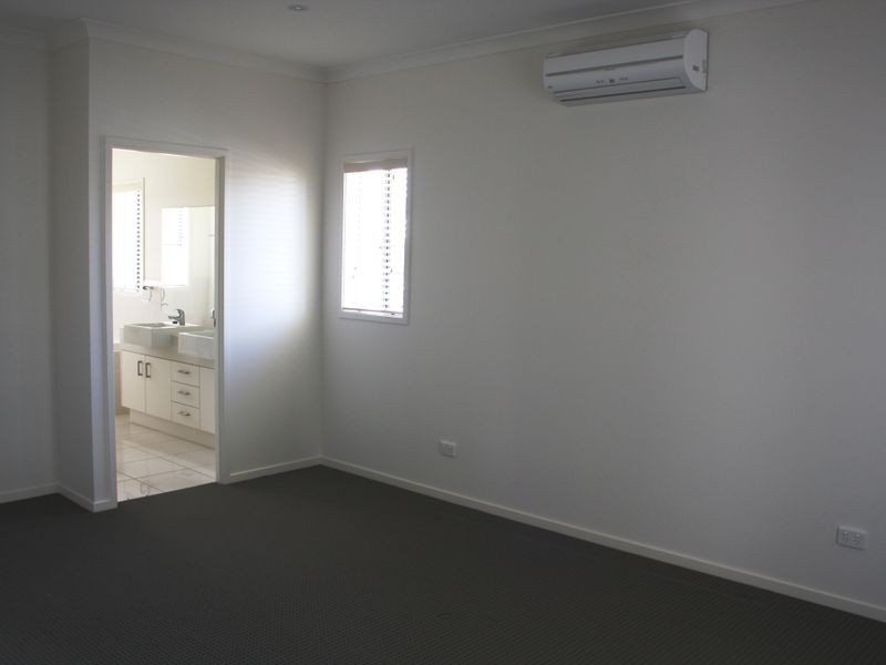 1 Flitcroft Place, Pelican Waters QLD 4551