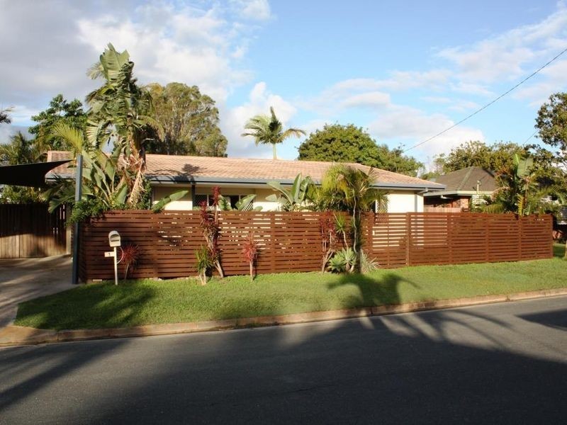 1 Bilinga Street, Currimundi QLD 4551