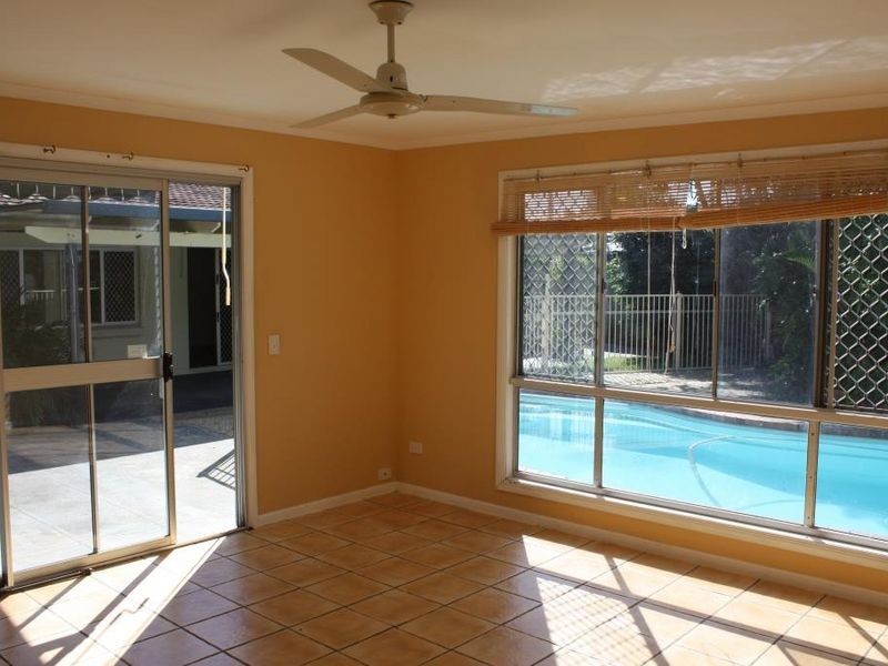 1 Bilinga Street, Currimundi QLD 4551