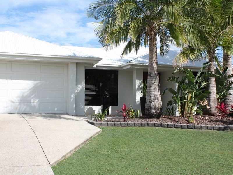 4 Carr Place, Pelican Waters QLD 4551