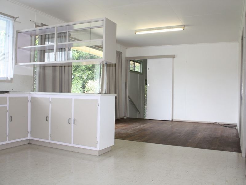 77 Coronation Ave, Golden Beach QLD 4551