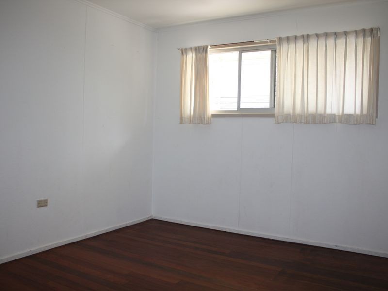 77 Coronation Ave, Golden Beach QLD 4551