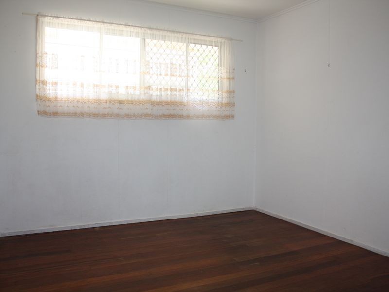 77 Coronation Ave, Golden Beach QLD 4551