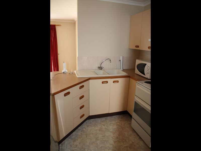 10/38 Milbong Street, Battery Hill QLD 4551
