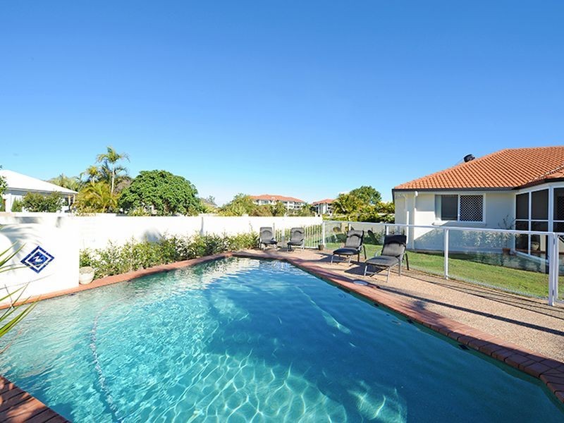 4 Olympic Lane, Pelican Waters QLD 4551
