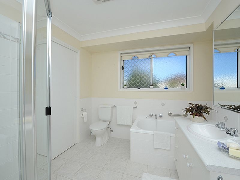 4 Olympic Lane, Pelican Waters QLD 4551