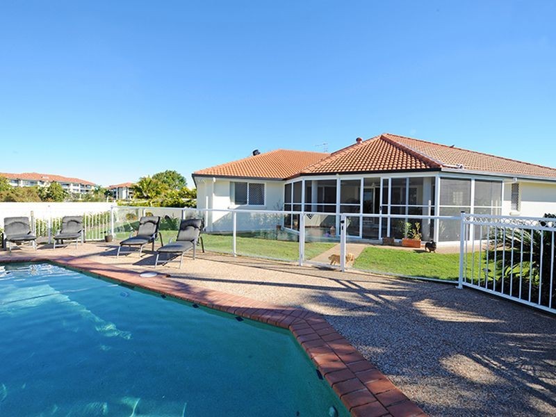 4 Olympic Lane, Pelican Waters QLD 4551