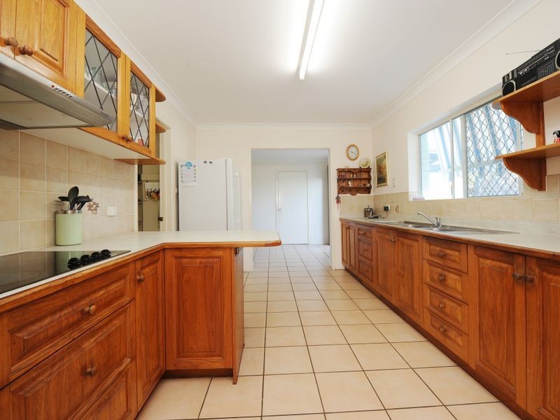 6 Jeffreys Court, Moffat Beach QLD 4551