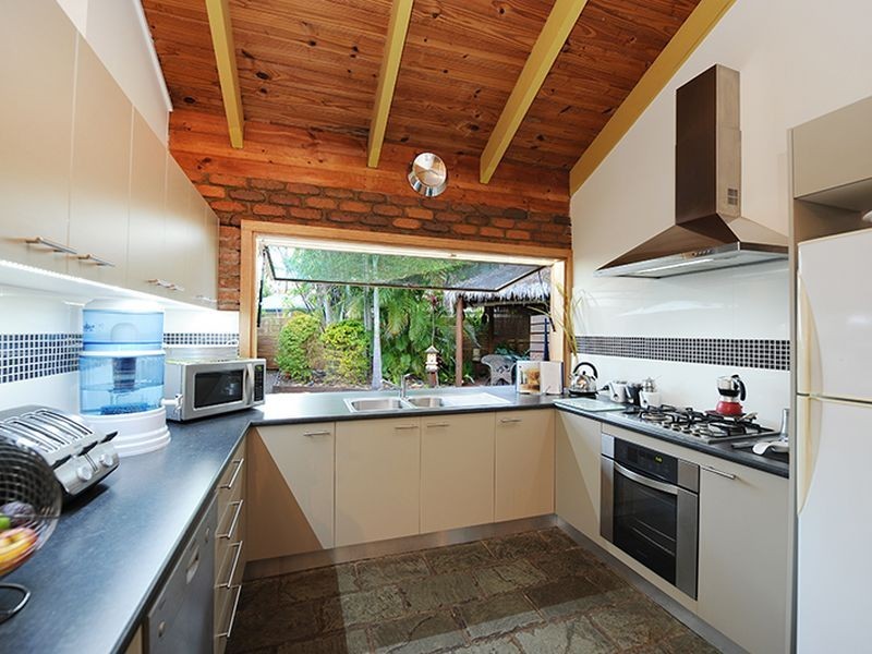 2 Thalan Court, Wurtulla QLD 4575