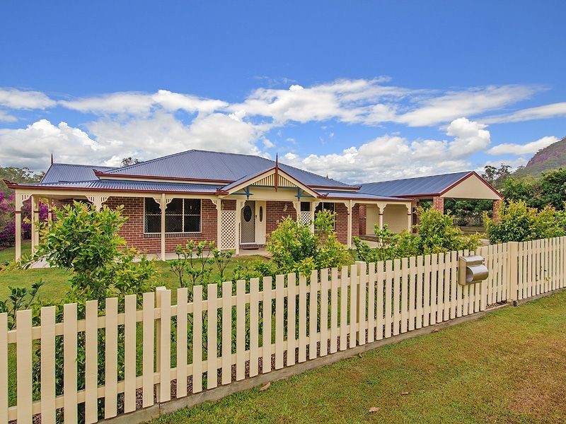 30 Allan Avenue, Glass House Mountains QLD 4518