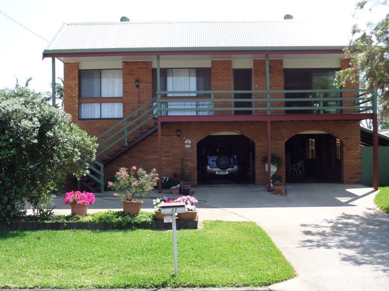 37 Theresa Street, Golden Beach QLD 4551