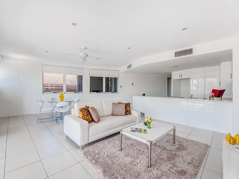 8/1 Golden Beach Esplanade, Golden Beach QLD 4551