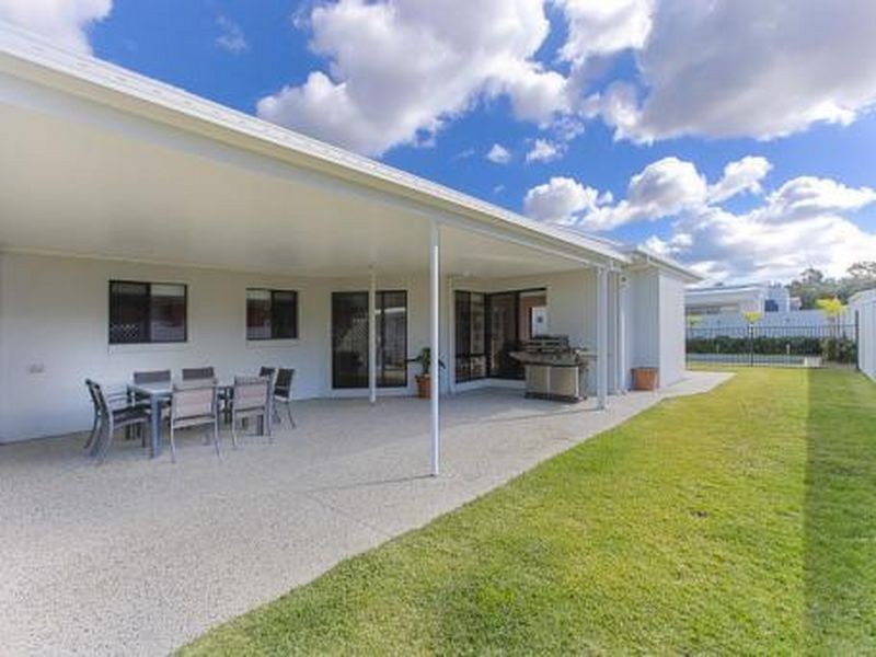 7 North Point Circuit, Pelican Waters QLD 4551
