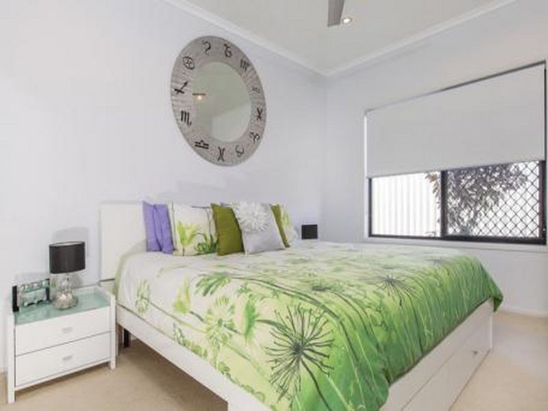 7 North Point Circuit, Pelican Waters QLD 4551