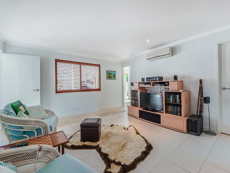 15 Wallaby Circuit, Pelican Waters QLD 4551
