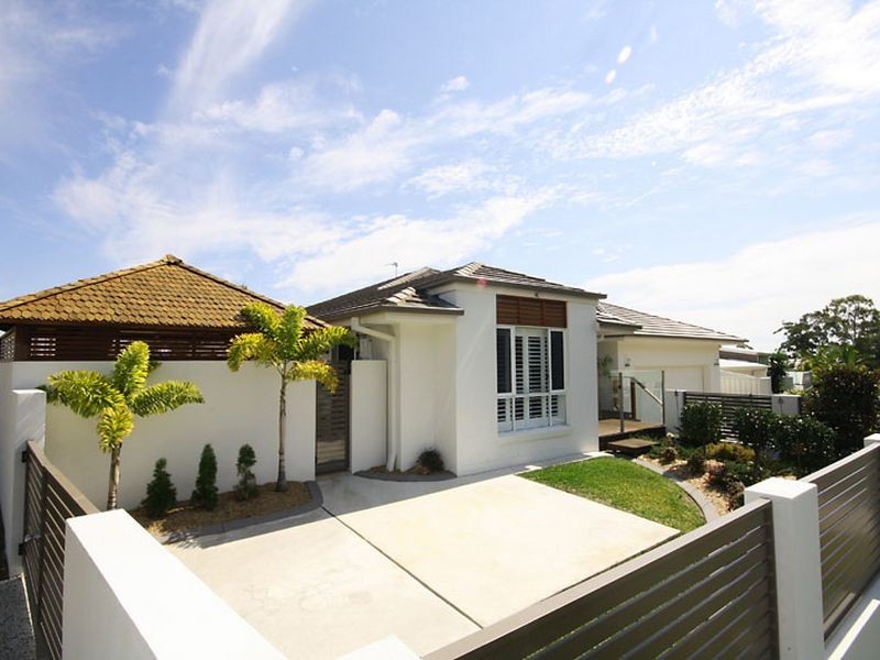 10 The Dales Crescent, Little Mountain QLD 4551