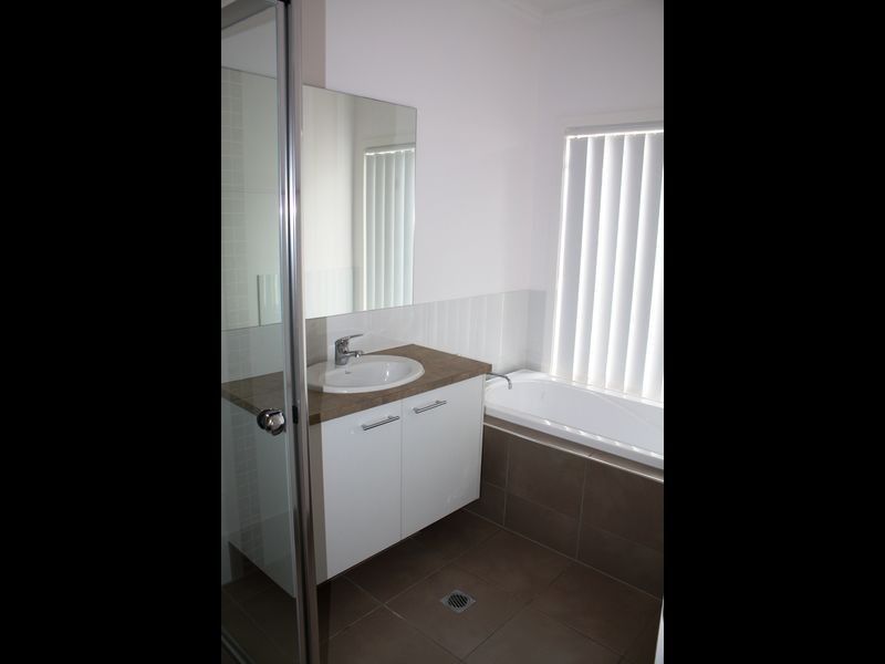 12 Kurrajong Crescent, Caloundra QLD 4551