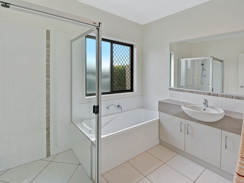 14 King Orchid Drive, Little Mountain QLD 4551