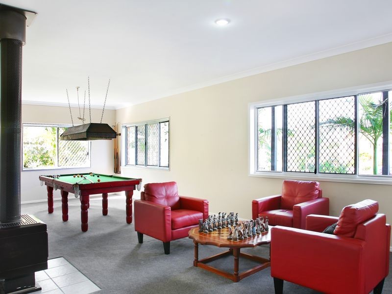 15 Pinewood Street, Little Mountain QLD 4551