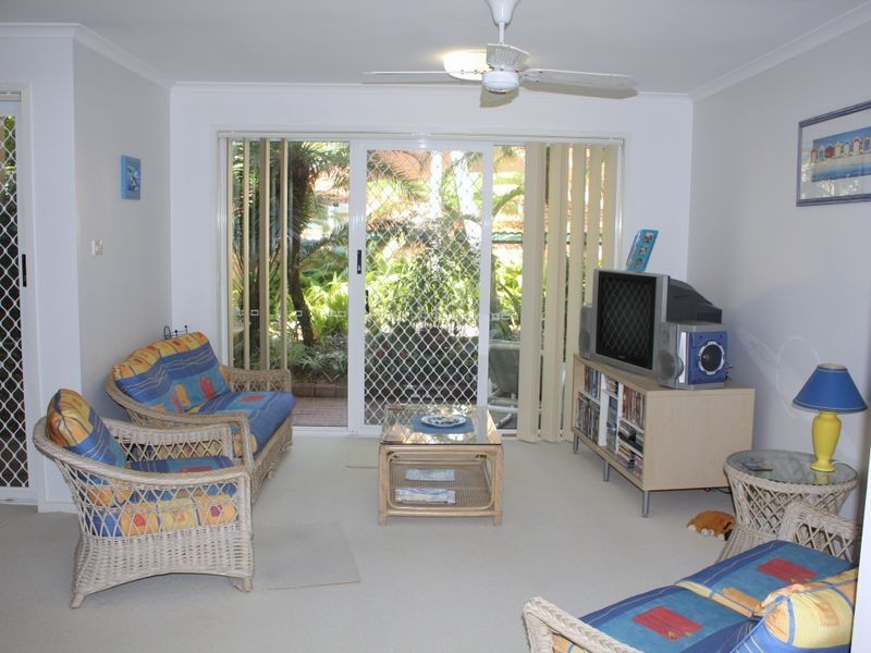 8/2 Landsborough Parade, Golden Beach QLD 4551