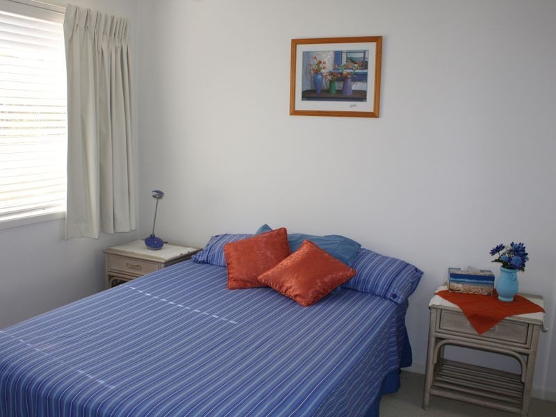 8/2 Landsborough Parade, Golden Beach QLD 4551