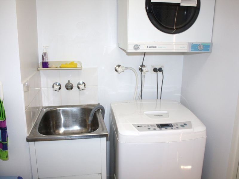 8/2 Landsborough Parade, Golden Beach QLD 4551