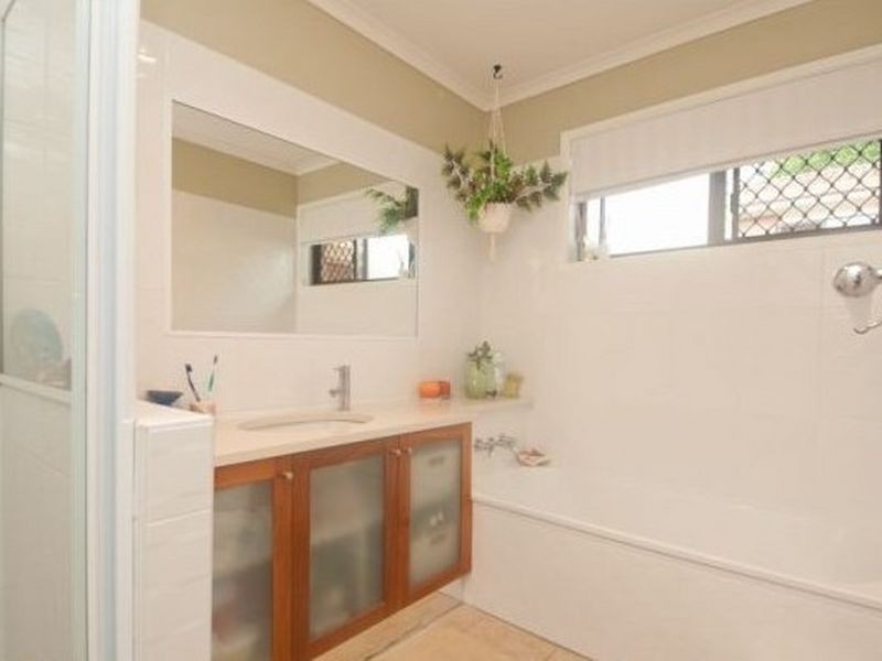 1/18 Hodgens Street, Caloundra QLD 4551