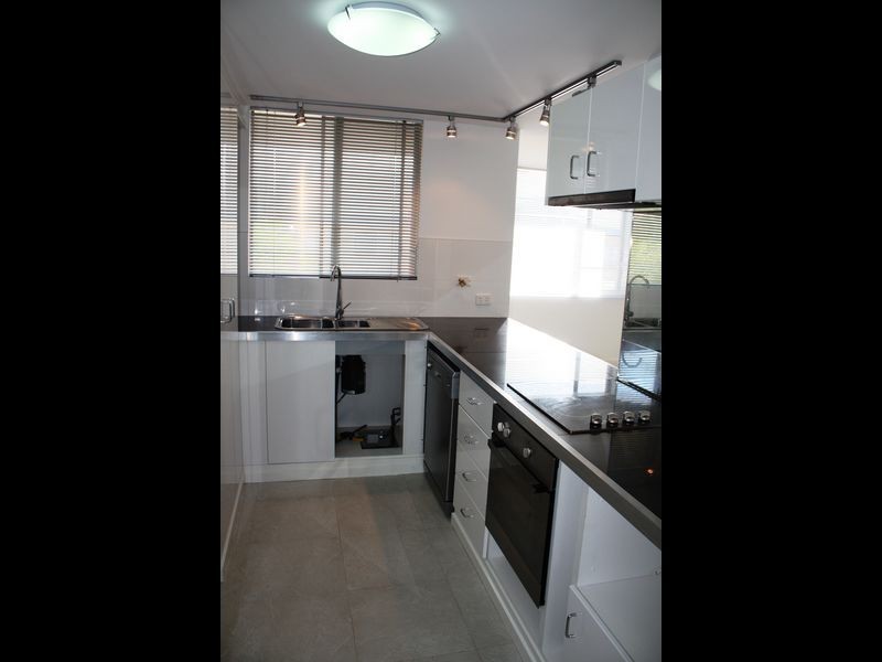 5/35 Lower Gay Terrace, Kings Beach QLD 4551