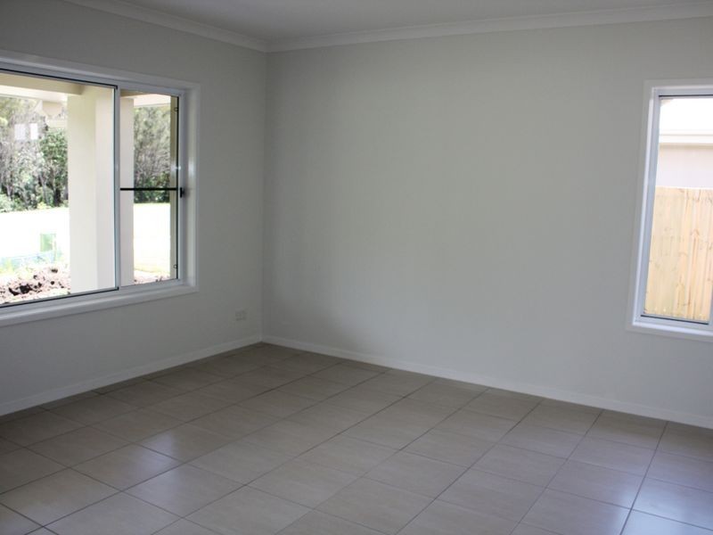 1 Creek View Place, Pelican Waters QLD 4551