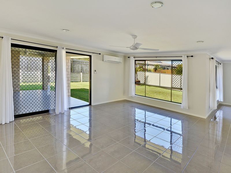 15 Forestview Way, Little Mountain QLD 4551