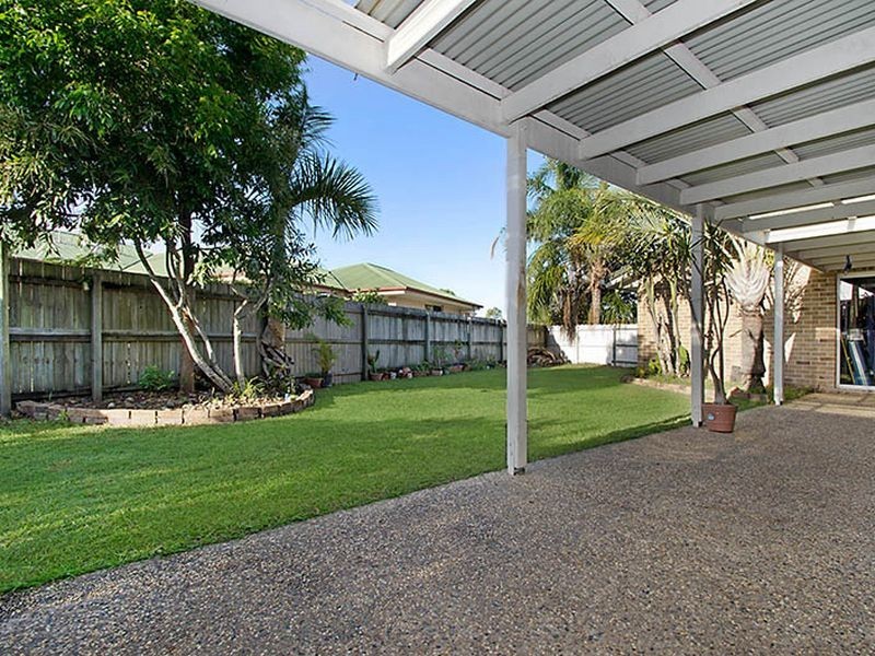 8 Edwardson Drive, Pelican Waters QLD 4551