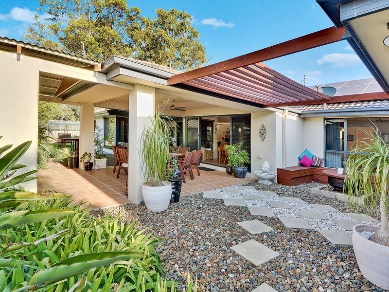 13 Somerset Lane, Little Mountain QLD 4551