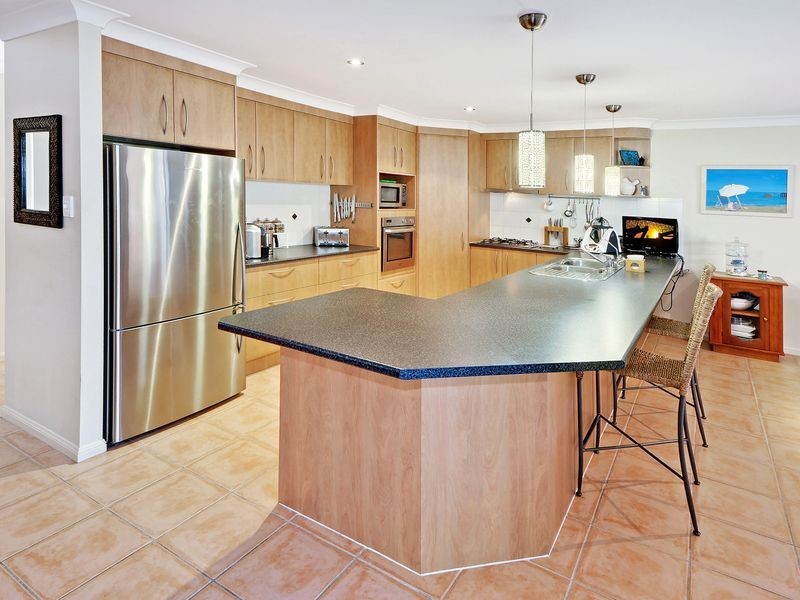 13 Somerset Lane, Little Mountain QLD 4551