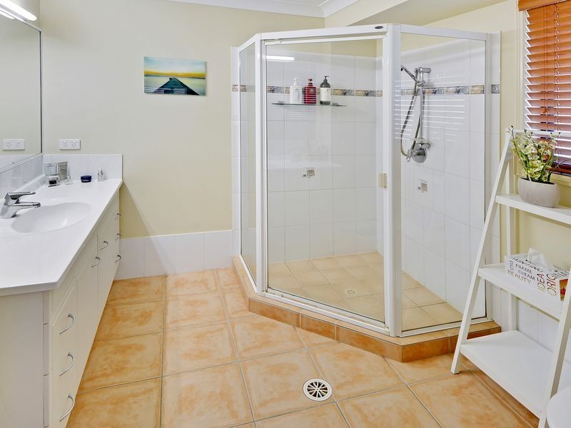 13 Somerset Lane, Little Mountain QLD 4551